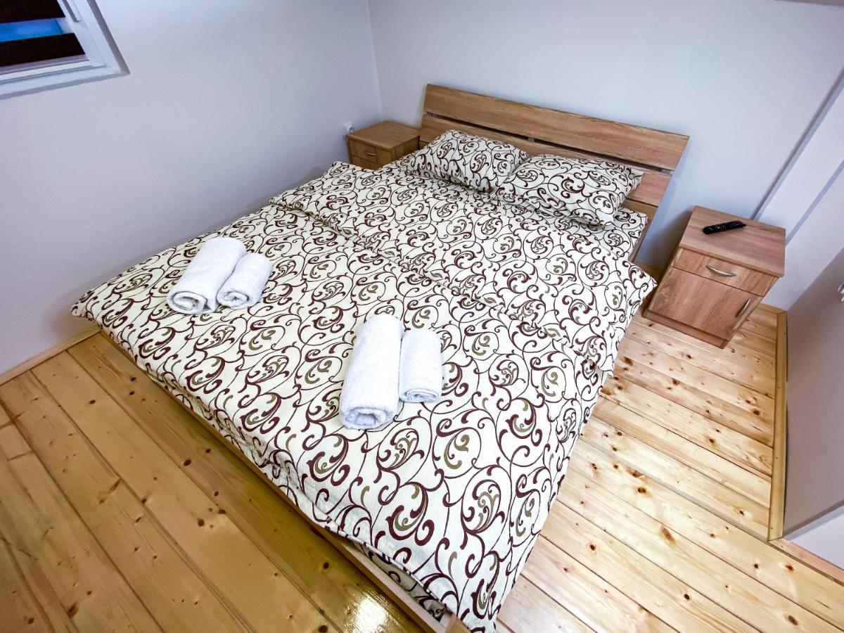 Kiko Apartmani 즈레냐닌 외부 사진